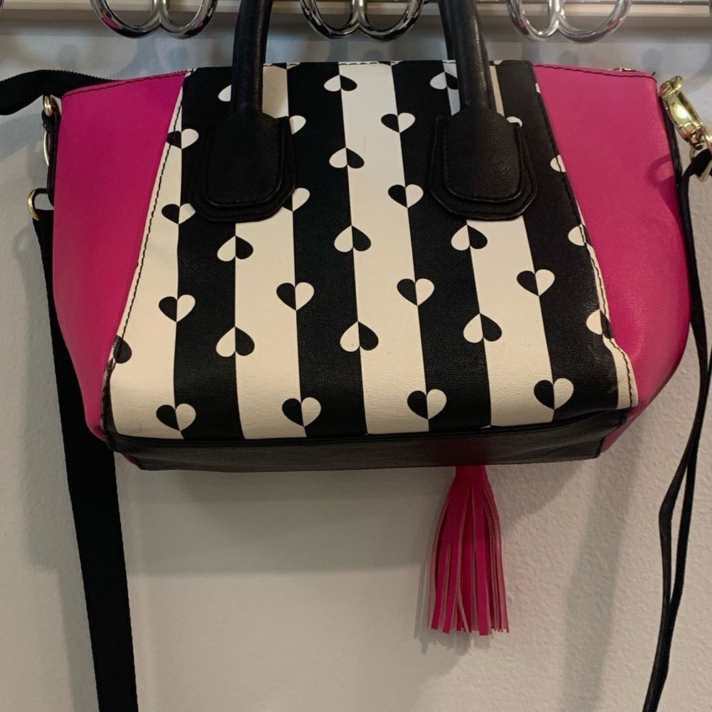 Betsey Johnson Pink and Black Satchel with Heart Print - Picture 5 of 16